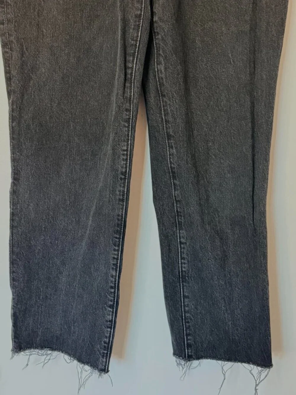 The '80s Mom Jean with Paperbag  Abercrombie & Fitch, Size 4/27 - Picture 6 of 14